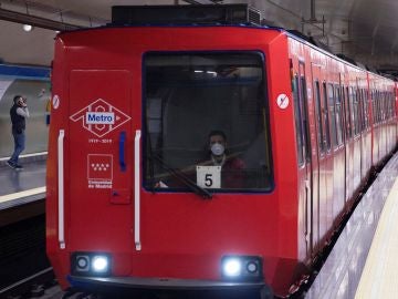 Un tren del Metro de Madrid Un tren del Metro de Madrid