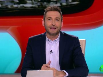 La felicitación de Zapeando a Jordi Évole por su entrevista al papa Francisco: "Lo vas a tener difícil para superarte" La felicitación de Zapeando a Jordi Évole por su entrevista al papa Francisco: "Lo vas a tener difícil para superarte"