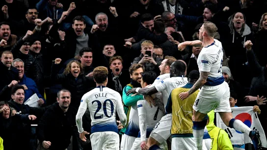 Los jugadores del Tottenham celebran el gol ante el City Los jugadores del Tottenham celebran el gol ante el City