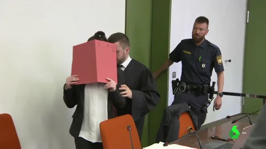 Comienza el juicio contra la integrante de ISIS que esclavizó y torturó hasta la muerte a una niña yazidi Comienza el juicio contra la integrante de ISIS que esclavizó y torturó hasta la muerte a una niña yazidi