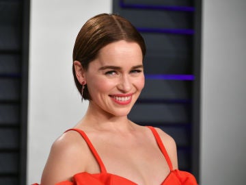 Emilia Clarke en la fiesta de los Oscar de Vanity Fair Emilia Clarke en la fiesta de los Oscar de Vanity Fair