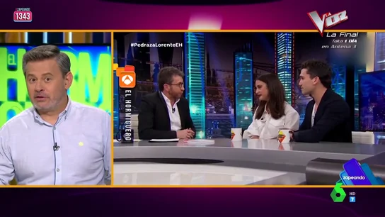 El 'troleo' de María Pedraza y Jaime Lorente a Pablo Motos: "Ahora que lo hemos dejado está feo contarte cómo nos conocimos" El 'troleo' de María Pedraza y Jaime Lorente a Pablo Motos: "Ahora que lo hemos dejado está feo contarte cómo nos conocimos"