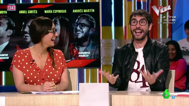 La imitación de Juanra Bonet a Ana Morgade que provoca las risas de todos los Zapeadores La imitación de Juanra Bonet a Ana Morgade que provoca las risas de todos los Zapeadores