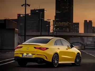 Mercedes-AMG CLA 35 Mercedes-AMG CLA 35