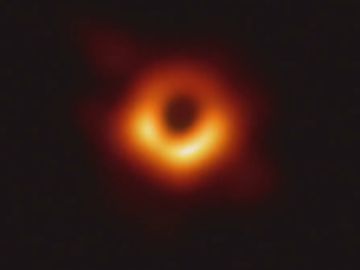 Primera imagen de un agujero negro