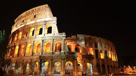 Coliseo por la noche