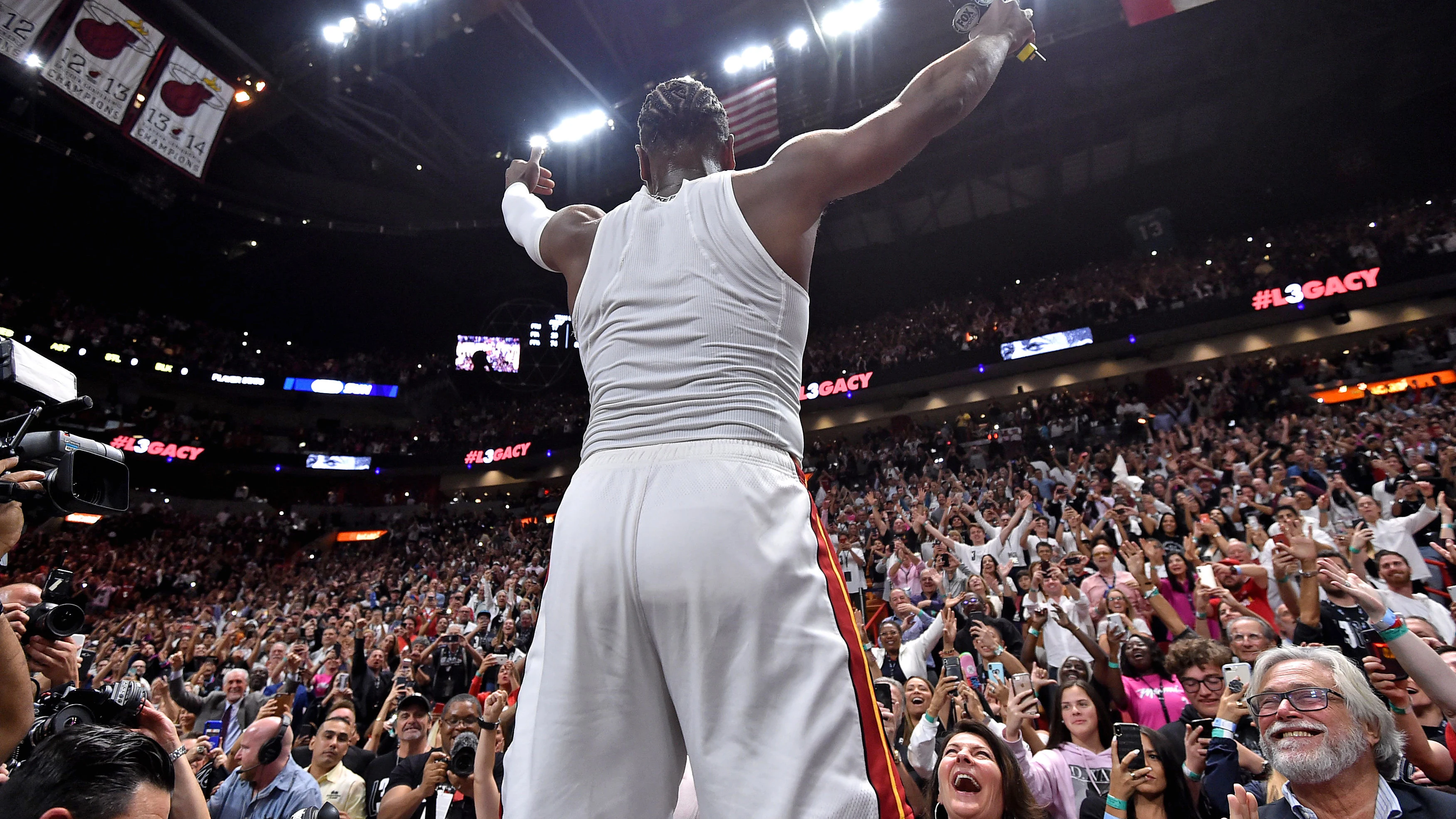Dwyane Wade se despide de la afición de Miami