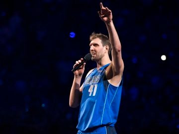 Dirk Nowitzki anuncia su retirada de la NBA Dirk Nowitzki anuncia su retirada de la NBA