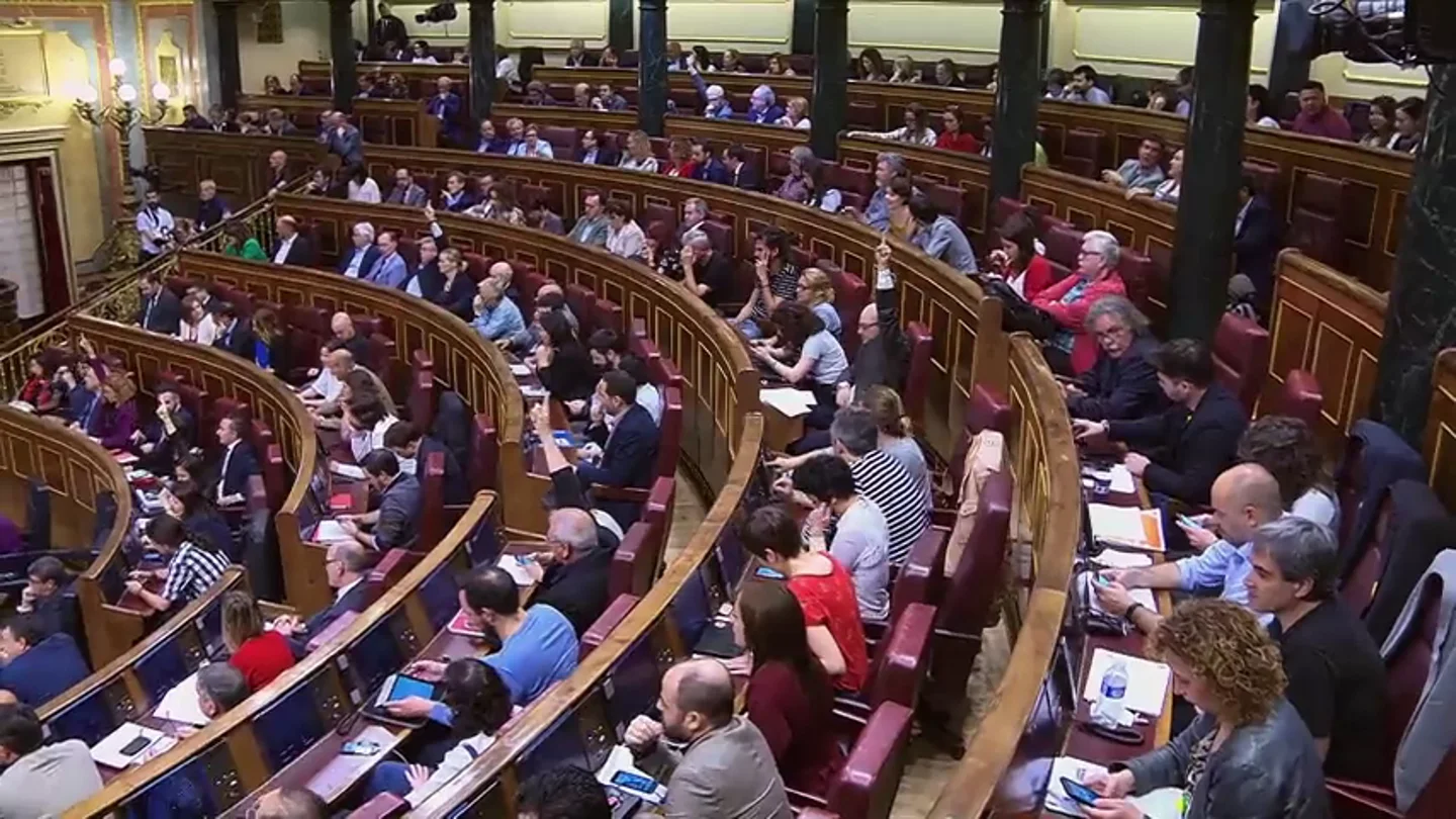 La ley de eutanasia: la propuesta que une a PSOE, Ciudadanos y Unidas Podemos mientras Vox y PP la evitan La ley de eutanasia: la propuesta que une a PSOE, Ciudadanos y Unidas Podemos mientras Vox y PP la evitan