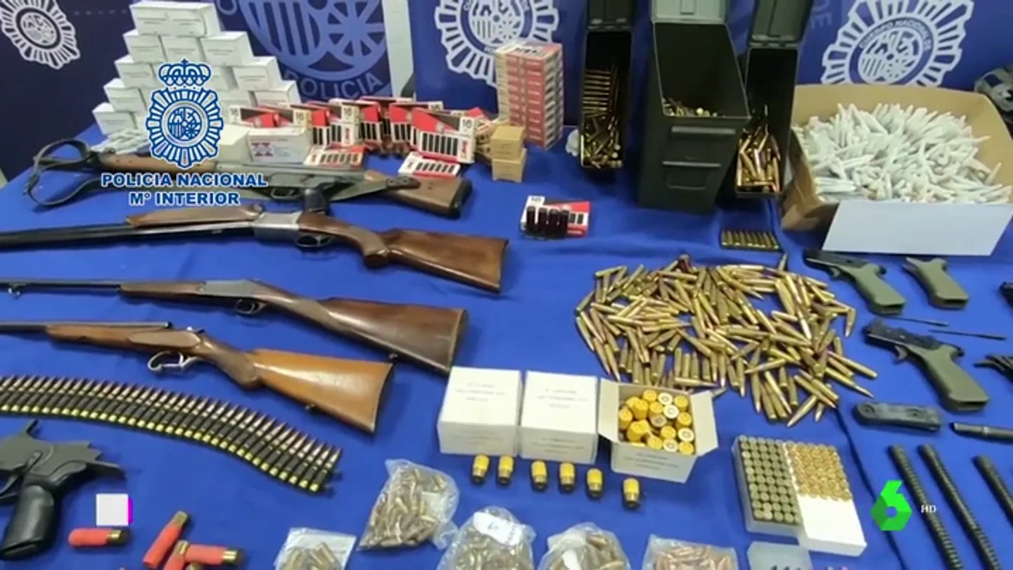 La policía desmantela en Córdoba un taller clandestino para modificar armas de fuego La policía desmantela en Córdoba un taller clandestino para modificar armas de fuego