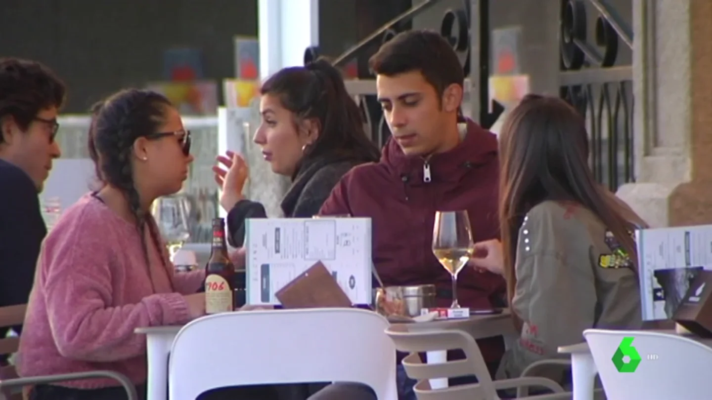 Hosteleros de Galicia denuncian que no encuentran personal para sus comercios Hosteleros de Galicia denuncian que no encuentran personal para sus comercios