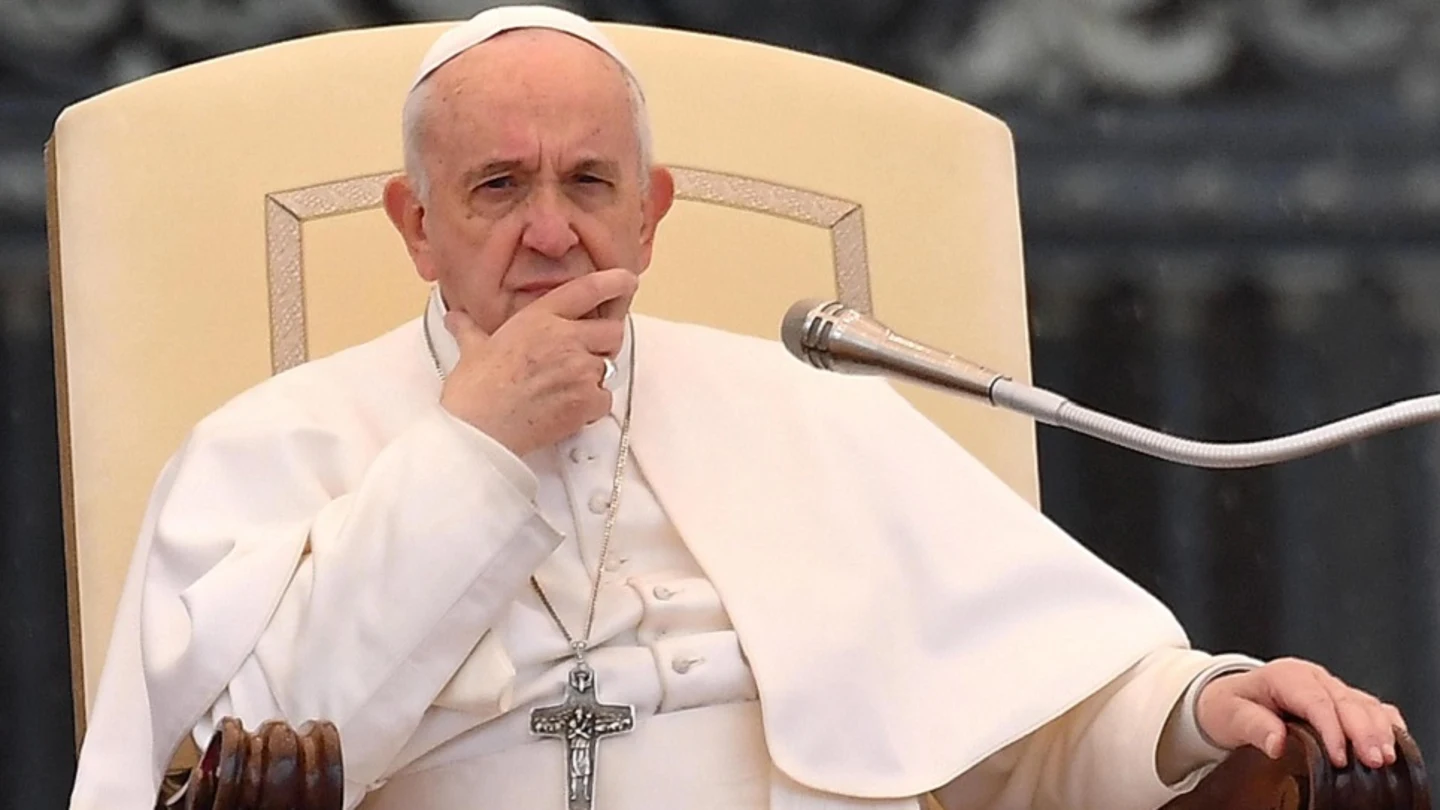 El papa Francisco El papa Francisco insta a la sociedad a que responda con "solidaridad y amor" ante actos como el aborto y la eutanasia
