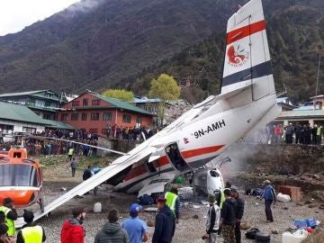 Imagen del avión estrellado en Nepal Imagen del avión estrellado en Nepal