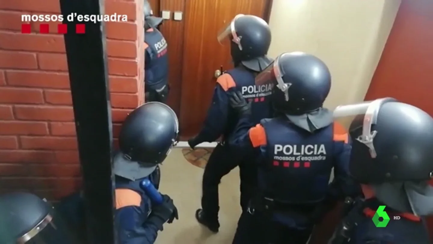 Detenidos cuatro hombres acusados de atracar a taxistas con violencia Detenidos cuatro hombres acusados de atracar a taxistas con violencia