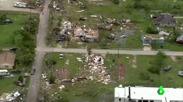 Al menos dos niños muertos y decenas de heridos tras el paso de un tornado por el este de Texas 