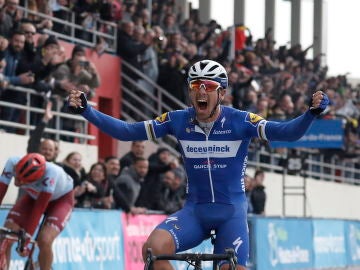 Philippe Gilbert celebra su victoria en la Paris-Roubaix Philippe Gilbert celebra su victoria en la Paris-Roubaix