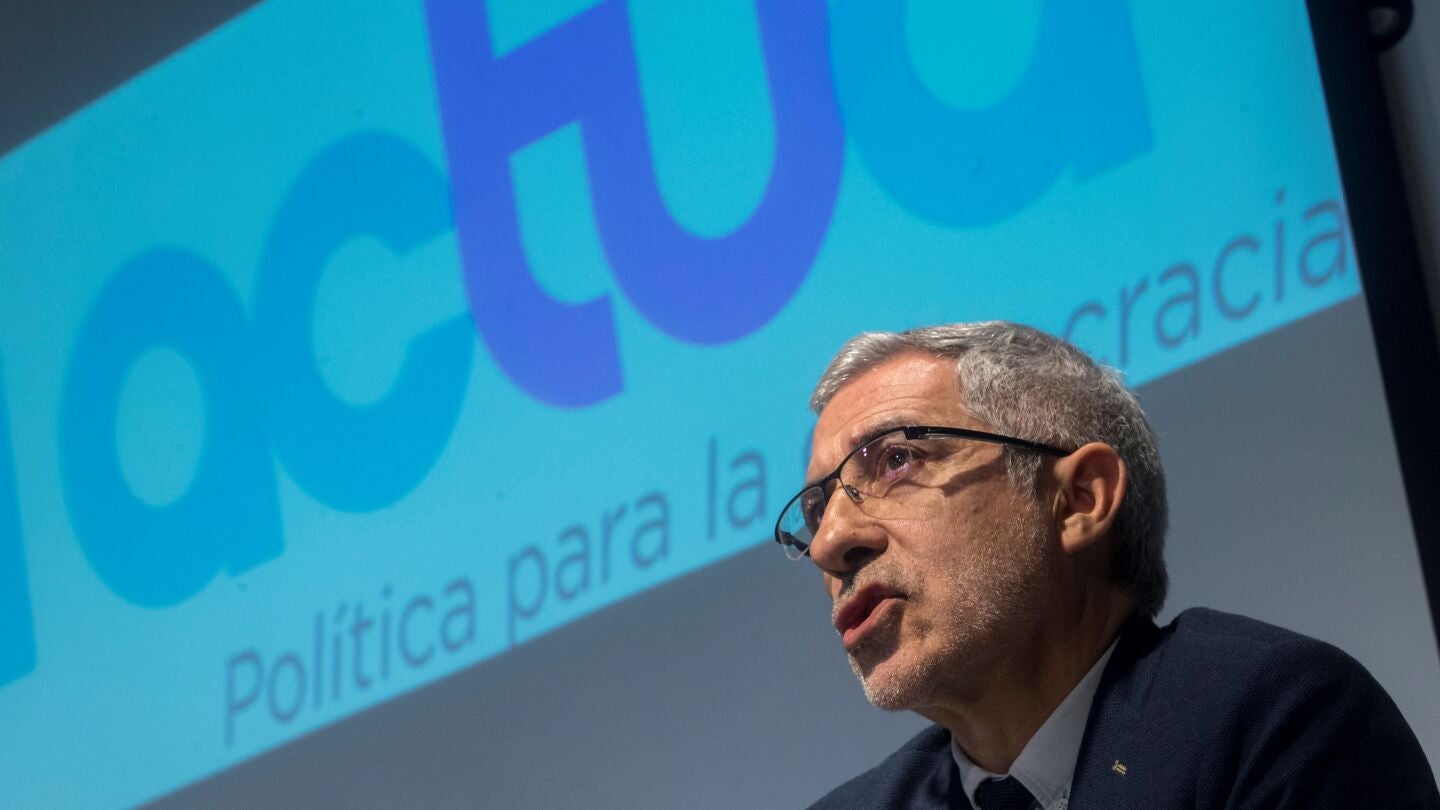 Gaspar Llamazares en la presentaci&oacute;n de la formaci&oacute;n pol&iacute;tica Act&uacute;a.