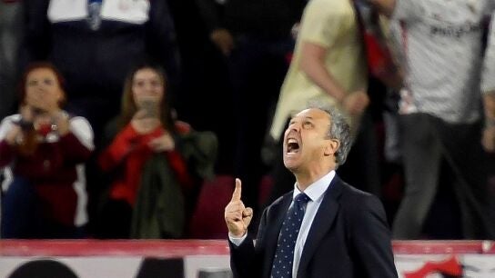 Caparr&oacute;s celebra la victoria contra el Betis