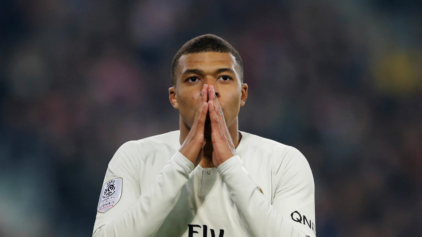 Mbappé se lamenta Mbappé se lamenta