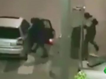 Cuatro ladrones consiguen escapar de un robo en una joyería de La Llagosta, Barcelona Cuatro ladrones consiguen escapar de un robo en una joyería de La Llagosta, Barcelona