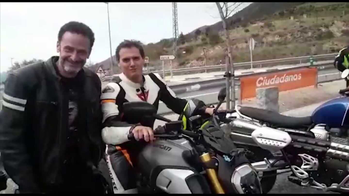 D&iacute;a cuatro de campa&ntilde;a: Albert Rivera se sube a la moto