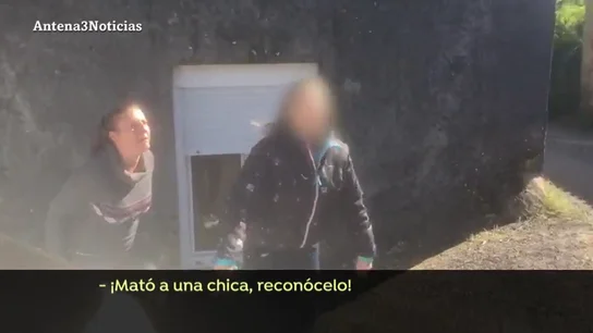 La tensa pelea entre las hermanas de 'El Chicle': "¡Mató a una chica, reconócelo!" La tensa pelea entre las hermanas de 'El Chicle': "¡Mató a una chica, reconócelo!"