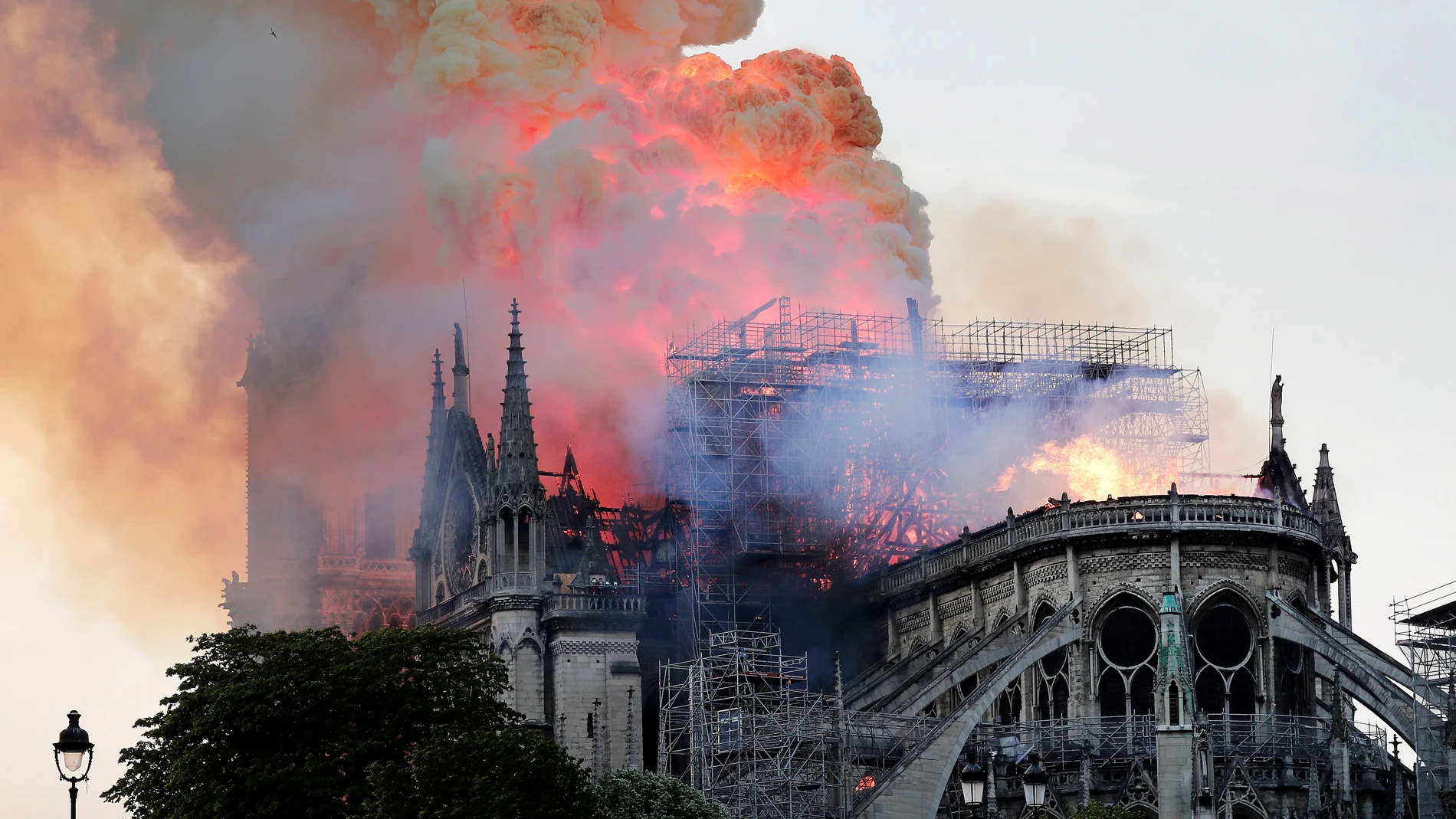 El incendio que ha arrasado la catedral de Notre-Dame