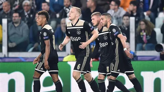 Los jugadores del Ajax celebran su gol ante la Juventus. Los jugadores del Ajax celebran su gol ante la Juventus.