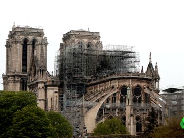 RECONSTRUCCION NOTRE-DAME RECONSTRUCCION NOTRE-DAME