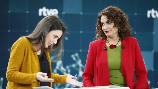 La ministra de Hacienda, María Jesús Montero junto a Irene Montero La ministra de Hacienda, María Jesús Montero junto a Irene Montero