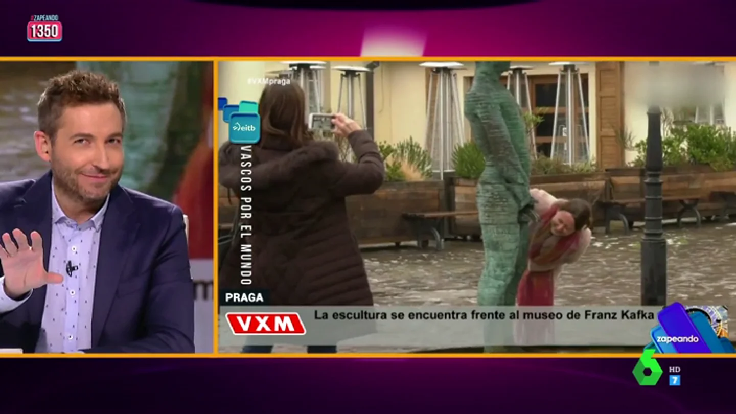 Fuentes que mean en plena calle, canguros asesinos y ratas en el metro: los vídeos que no te puedes perder Fuentes que mean en plena calle, canguros asesinos y ratas en el metro: los vídeos que no te puedes perder
