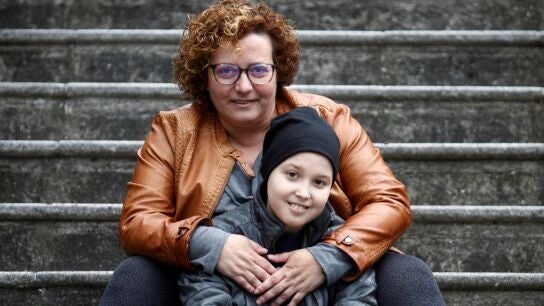 Noel junto a su madre Sonia