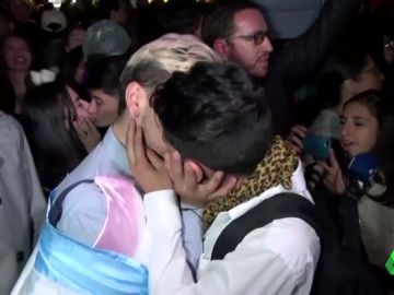 BESOS BESOS