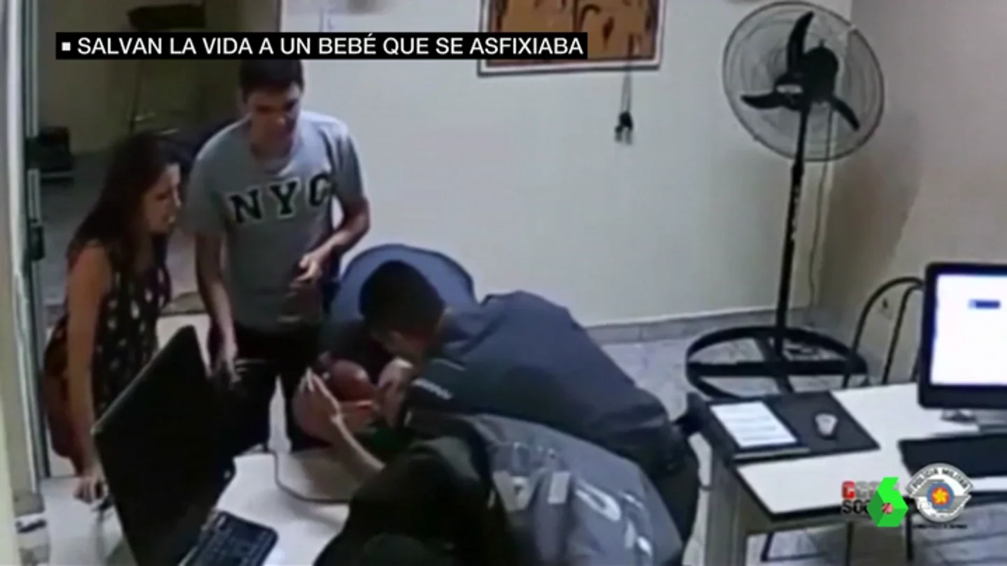 Salvan la vida a un bebé Salvan la vida a un bebé