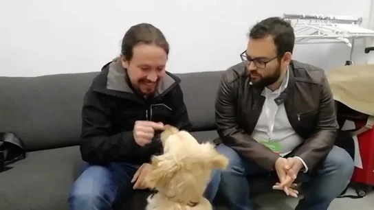 Pablo Iglesias con su perro Pablo Iglesias con su perro