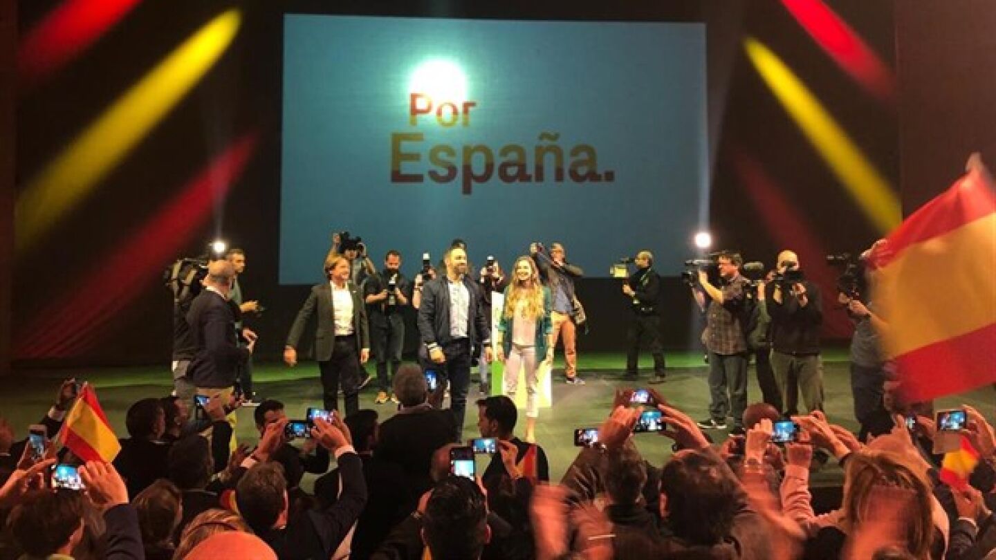 Santiago Abascal en un acto de campa&ntilde;a de Vox