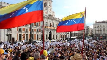 La concentración de venezolanos que ha tenido lugar en la Puerta del Sol de Madrid