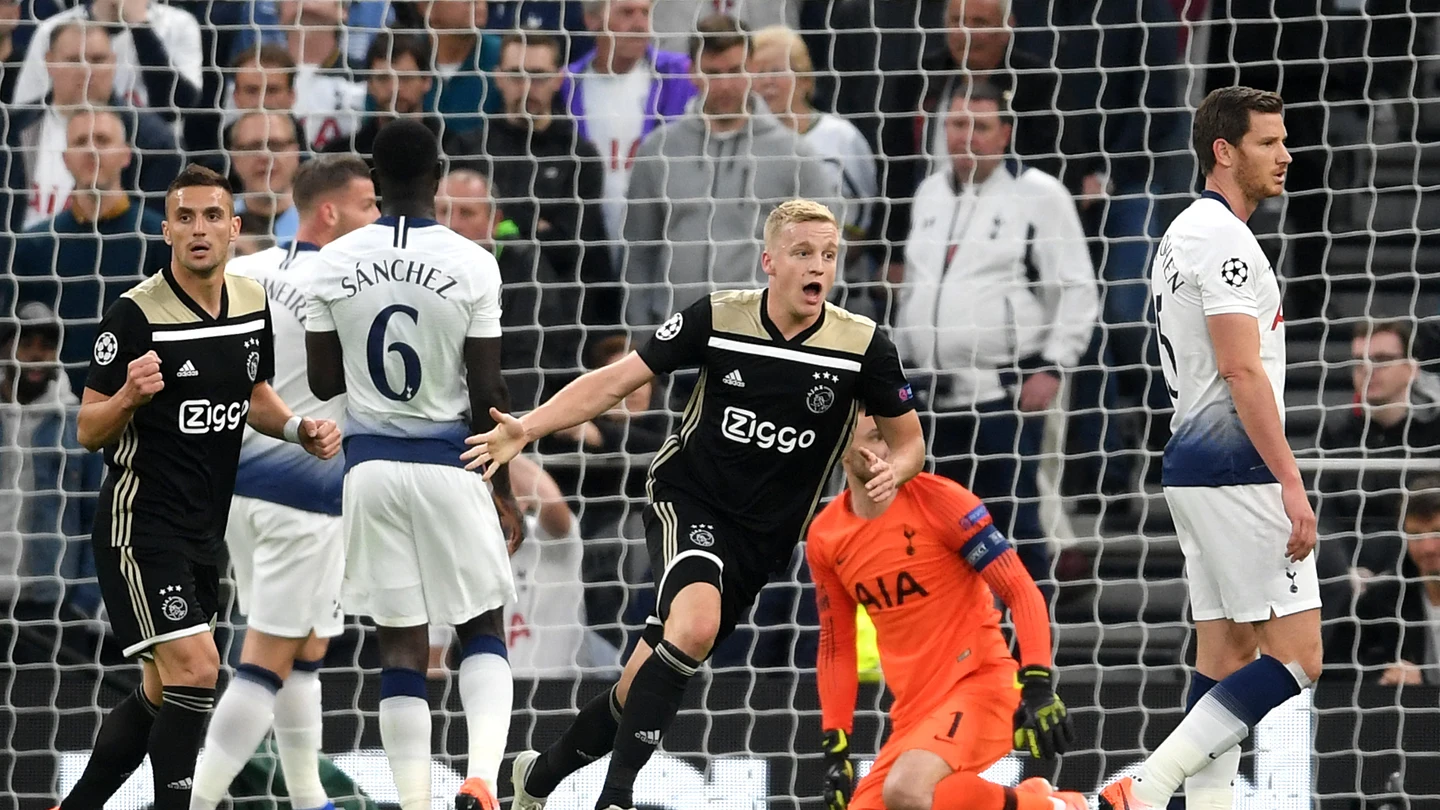 Van de Beek celebra su gol con el Ajax ante el Tottenham Van de Beek celebra su gol con el Ajax ante el Tottenham