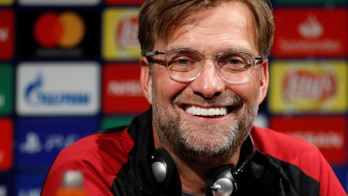 Klopp sonríe en la sala de prensa Klopp sonríe en la sala de prensa
