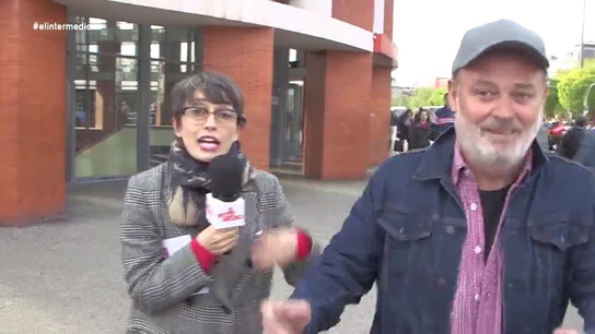El día que Pablo Carbonell interrumpió por sorpresa una entrevista de Thais Villas (y se fue corriendo) El día que Pablo Carbonell interrumpió por sorpresa una entrevista de Thais Villas (y se fue corriendo)