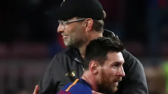 Klopp y Messi se saludan tras el partido Klopp y Messi se saludan tras el partido