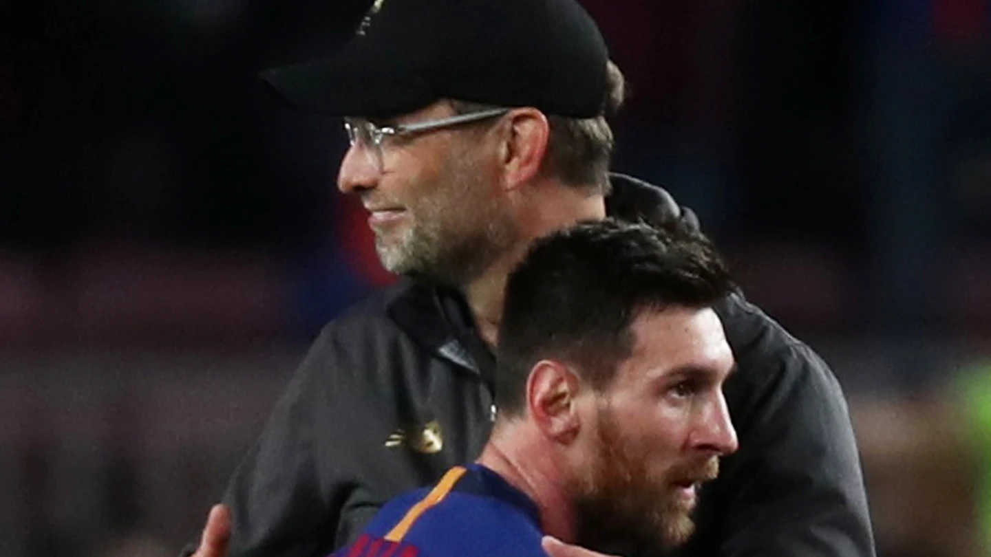 Klopp y Messi se saludan tras el partido Klopp y Messi se saludan tras el partido