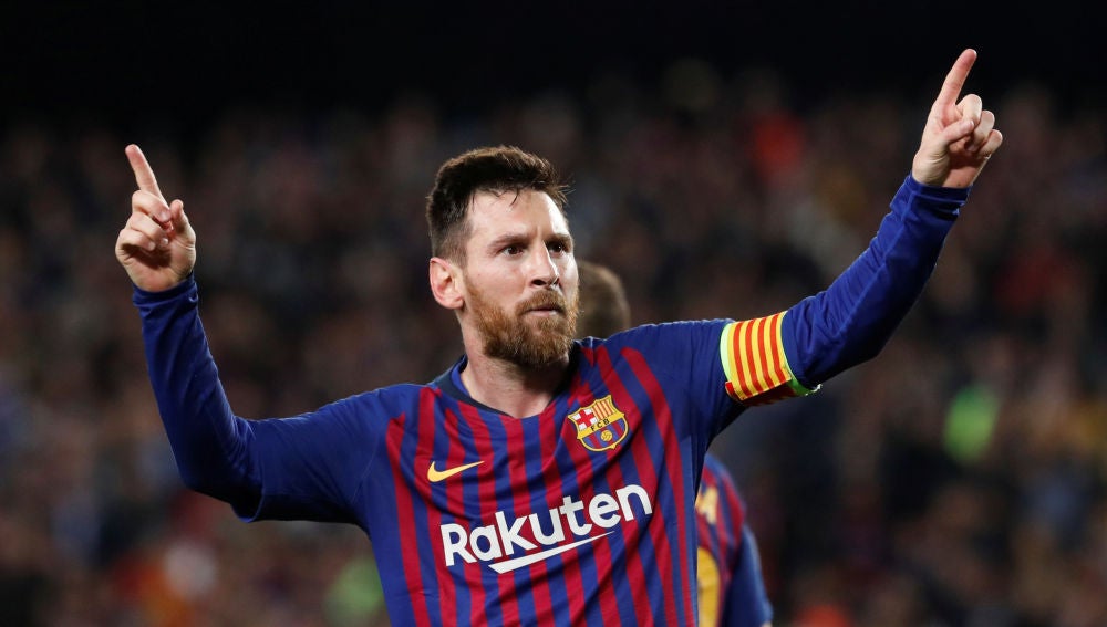 Leo Messi celebra uno de sus goles contra el Liverpool