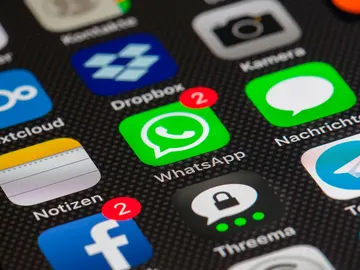WhatsApp WhatsApp