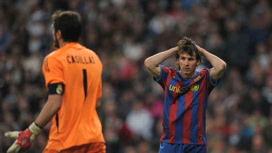 Messi lamenta una ocasión ante Casillas Messi lamenta una ocasión ante Casillas