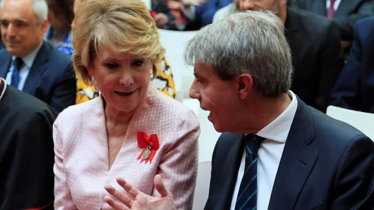 El expresidente de la Comunidad de Madrid, Ángel Garrido, conversa con Esperanza Aguirre El expresidente de la Comunidad de Madrid, Ángel Garrido, conversa con Esperanza Aguirre