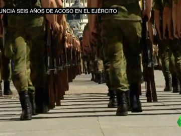 El duro relato de un soldado acosado por su sargento: "Me trataba como si fuera su perrito" El duro relato de un soldado acosado por su sargento: "Me trataba como si fuera su perrito"