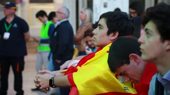 Y la profecía de Vox no se cumplió: decepción en la extrema derecha VS. las "caritas de felicidad de los progres" Y la profecía de Vox no se cumplió: decepción en la extrema derecha VS. las "caritas de felicidad de los progres"