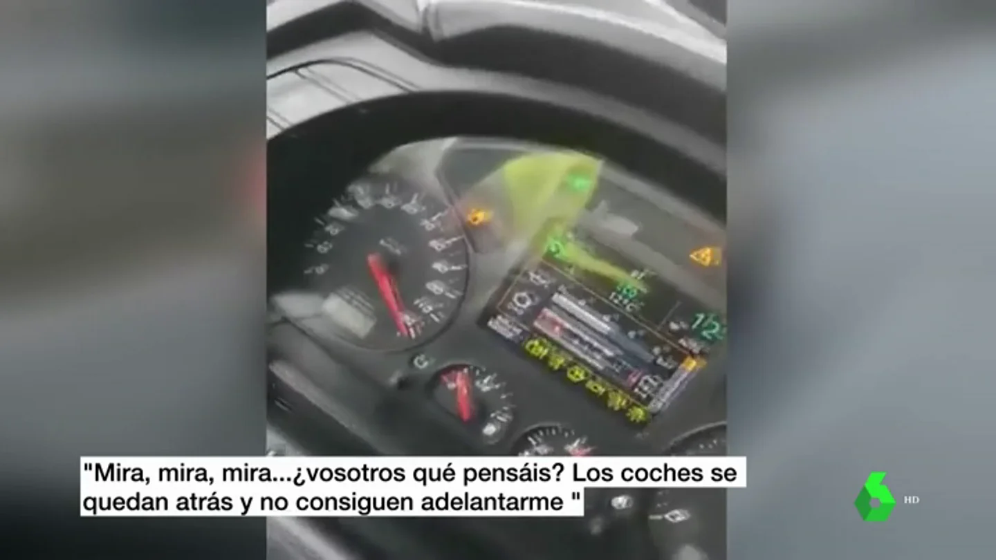 Así se jactaba en un vídeo el conductor de un camión que conducía por la autovía a 120 km/h Así se jactaba en un vídeo el conductor de un camión que conducía por la autovía a 120 km/h