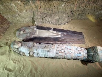 Imagen de las tumbas encontradas en las pirámides de Giza Imagen de las tumbas encontradas en las pirámides de Giza